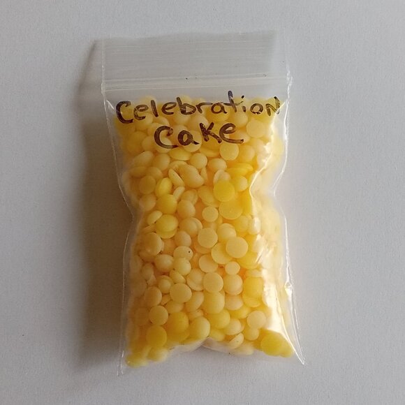 🎯 10 for $10 / Pink Zebra Sprinkles Celebration Cake Scented Wax Melts Sample - Picture 1 of 6